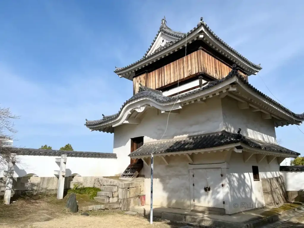 岡山城中の段から見た月見櫓