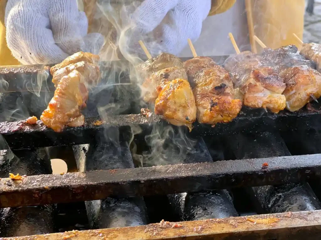 京橋朝市で人気の焼鳥