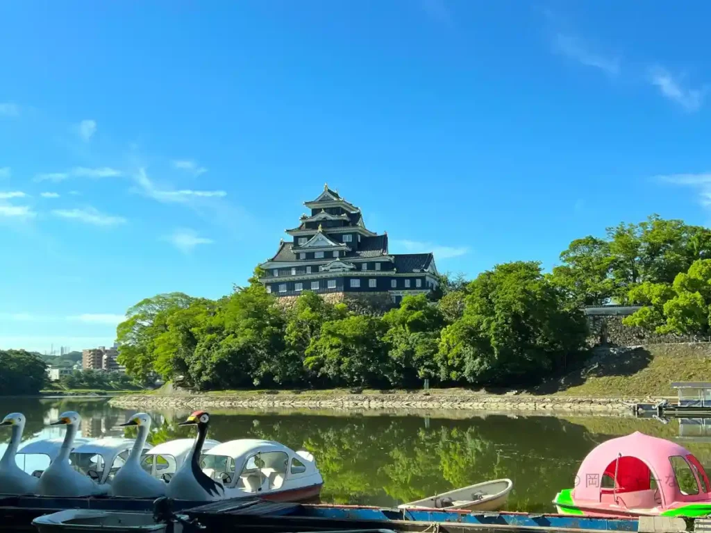 旭川越しに見える岡山城