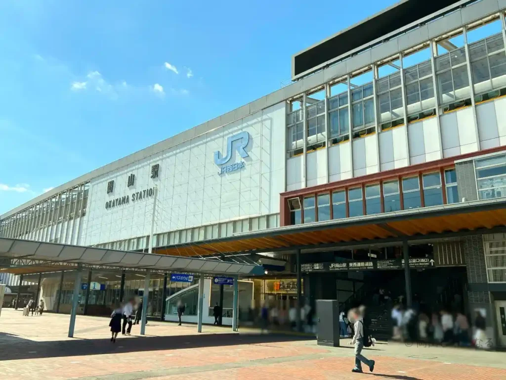 岡山駅東口（後楽園口）の駅舎外観