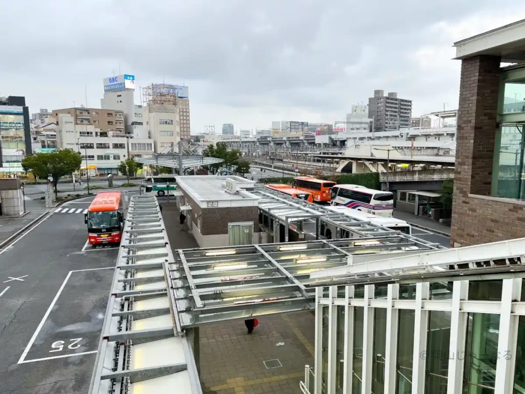 岡山大学へ行くのに便利なバスが発着する西口バスターミナル
